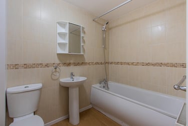 1 bed house, Newport Road, Roath, Cardiff, CF241AH - Image 4